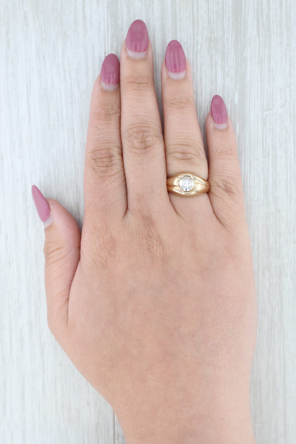 Light Gray 0.20ct Round Diamond Solitaire Ring 14k Yellow Gold Size 6.25 Vintage