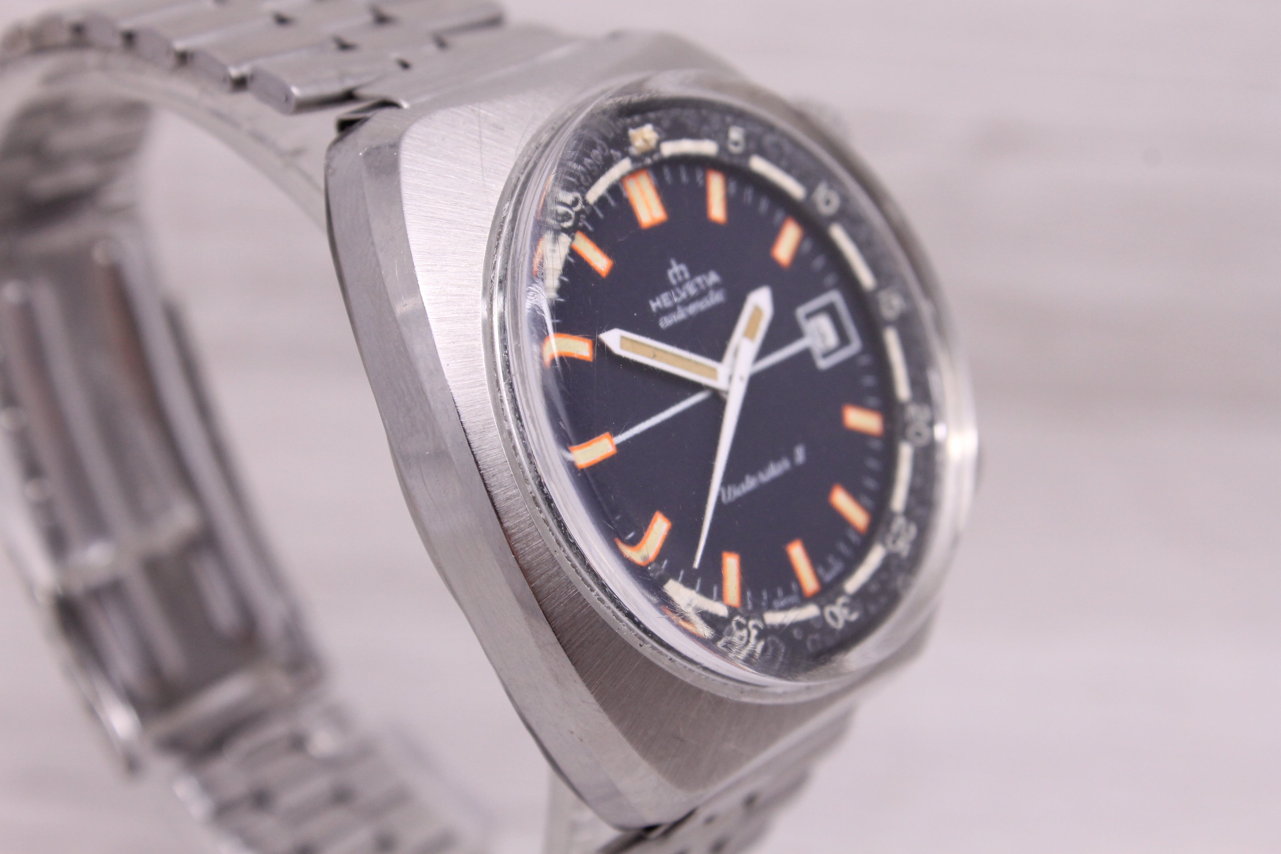 Gray Vintage Helvetia Waterstar II Mens 40mm Steel Automatic Twin Crown Divers Watch