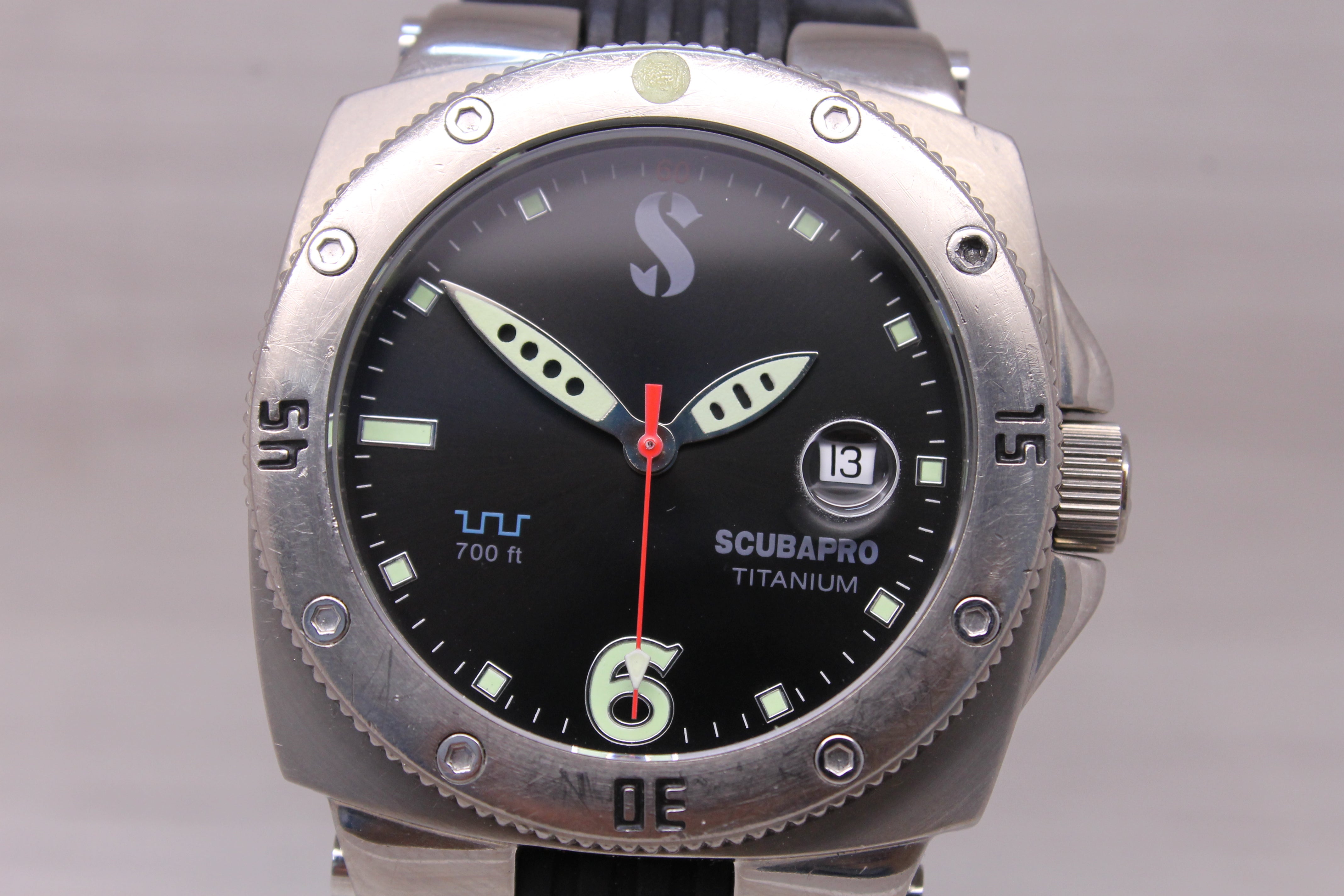 Scubapro 700 Mens 41mm Automatic Titanium Divers Watch w Bracelet Box Strap