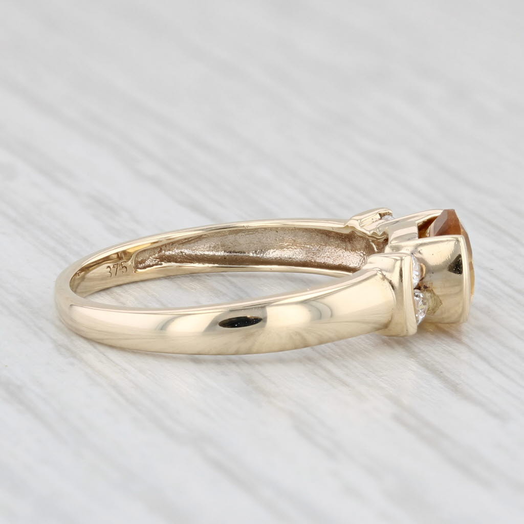 Light Gray 1.07ctw Oval Citrine Cubic Zirconia Ring 9k Yellow Gold Size 6.75