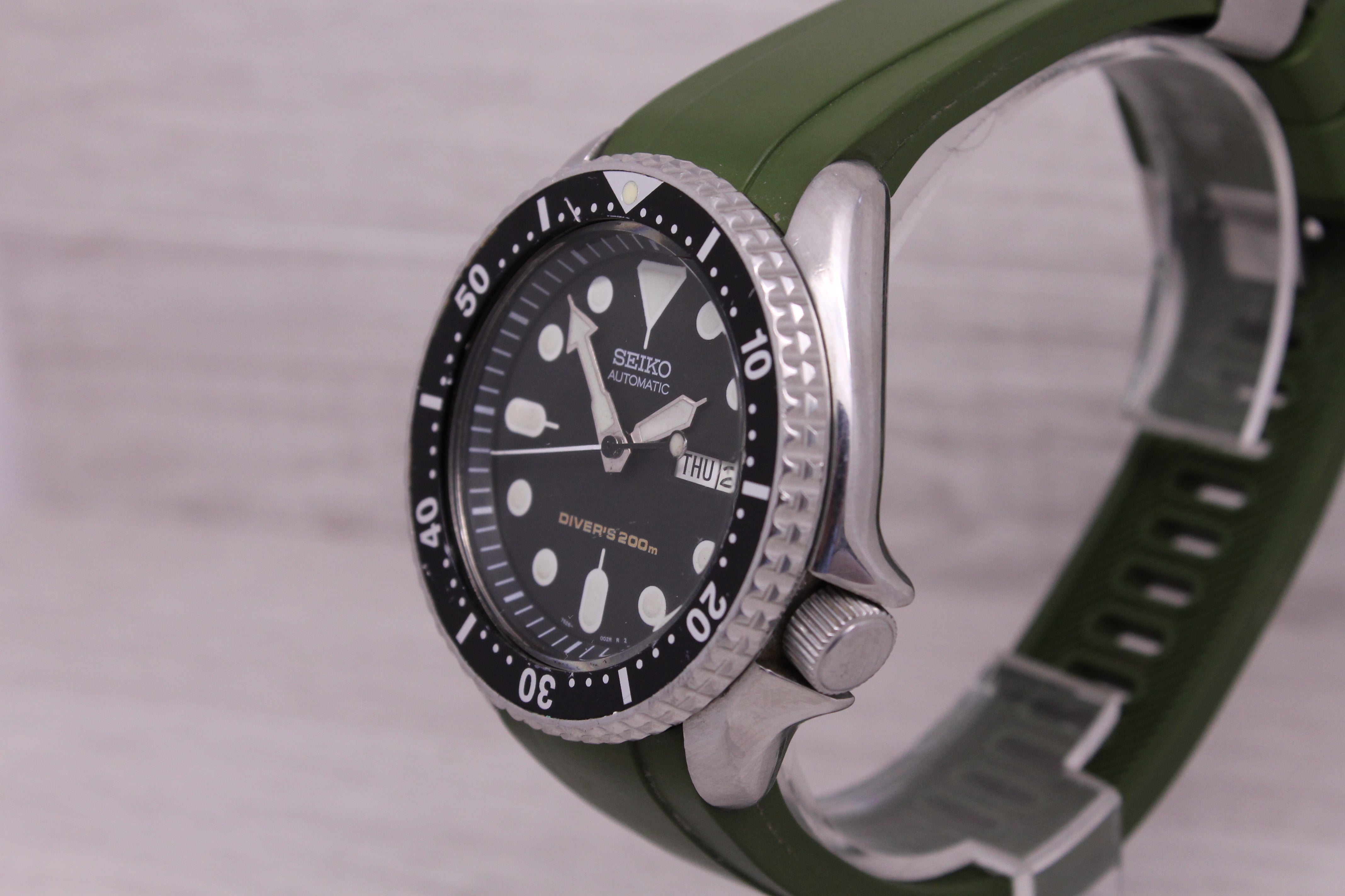 Dark Gray Seiko SKX007 Automatic 200m 42mm Steel Divers Watch W/Date 7S26-0020