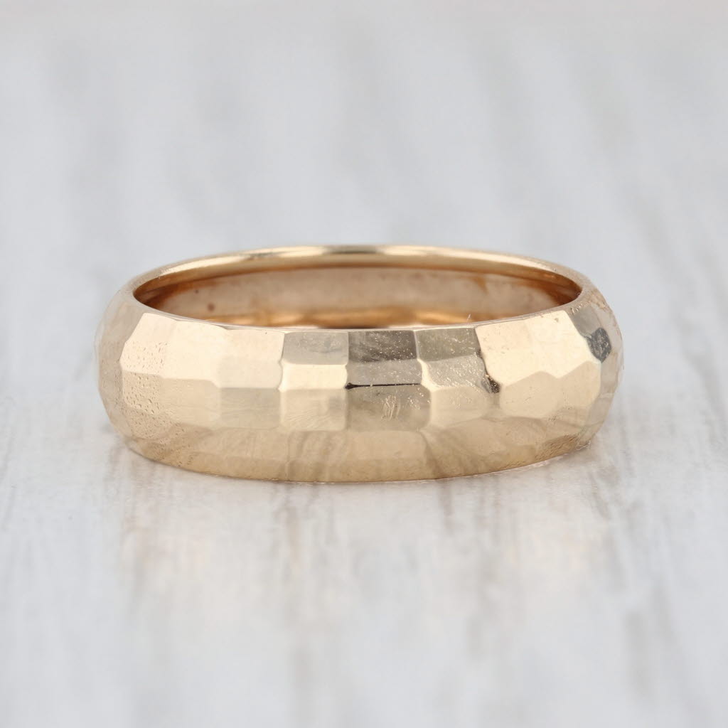 Beveled Pattern Band 14k Yellow Gold Size 7 Wedding Band Stackable