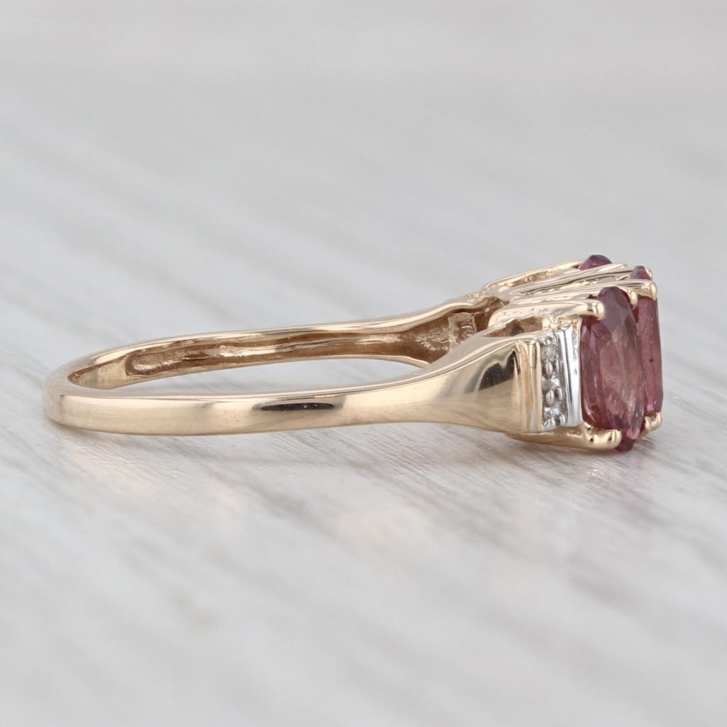 Light Gray 1.76ctw Color Change Garnet 3-Stone Ring 9k Yellow Gold Size 6.25 COA