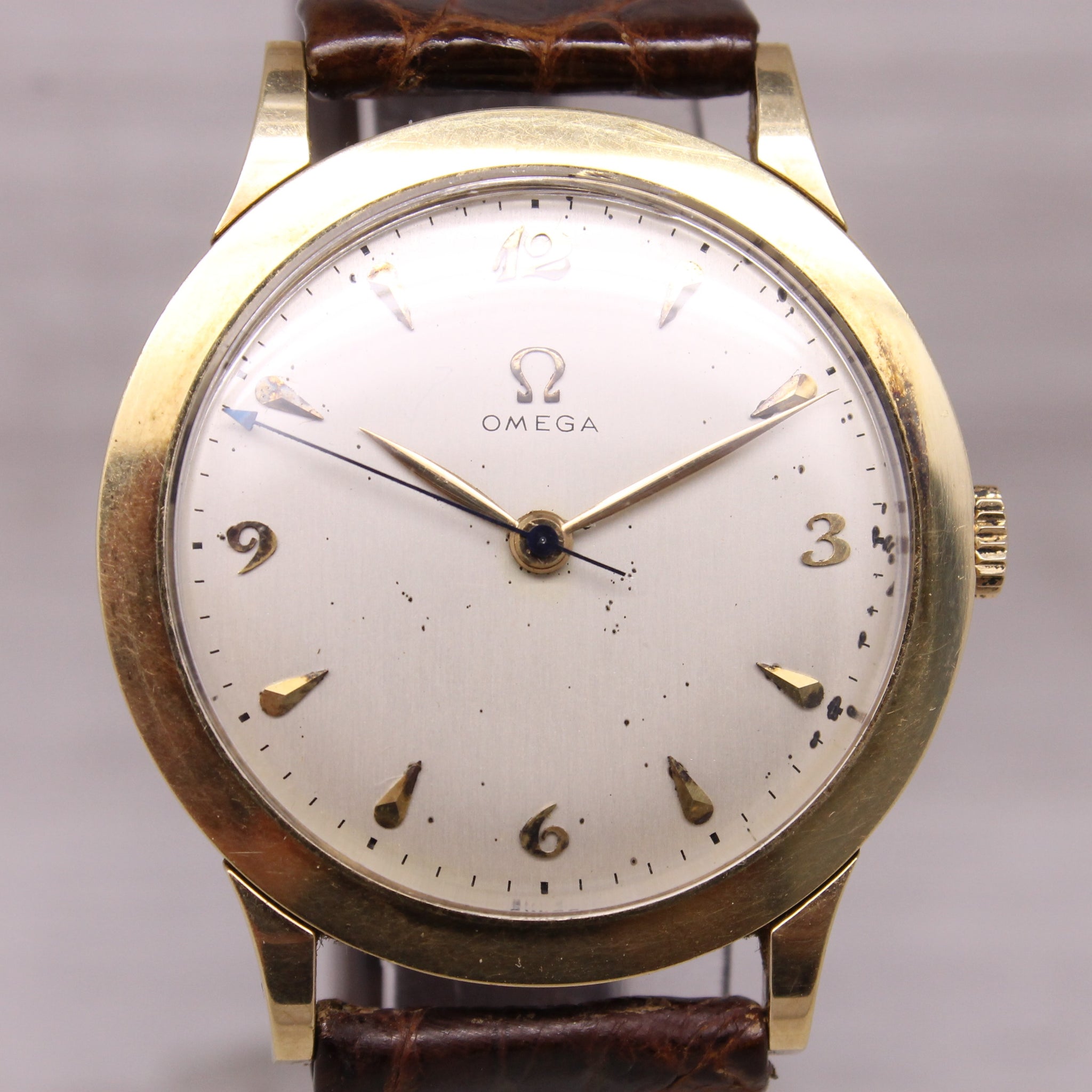 Vintage c.1950 Omega 35mm 14k Yellow Gold Calatrava Dress Watch c.371