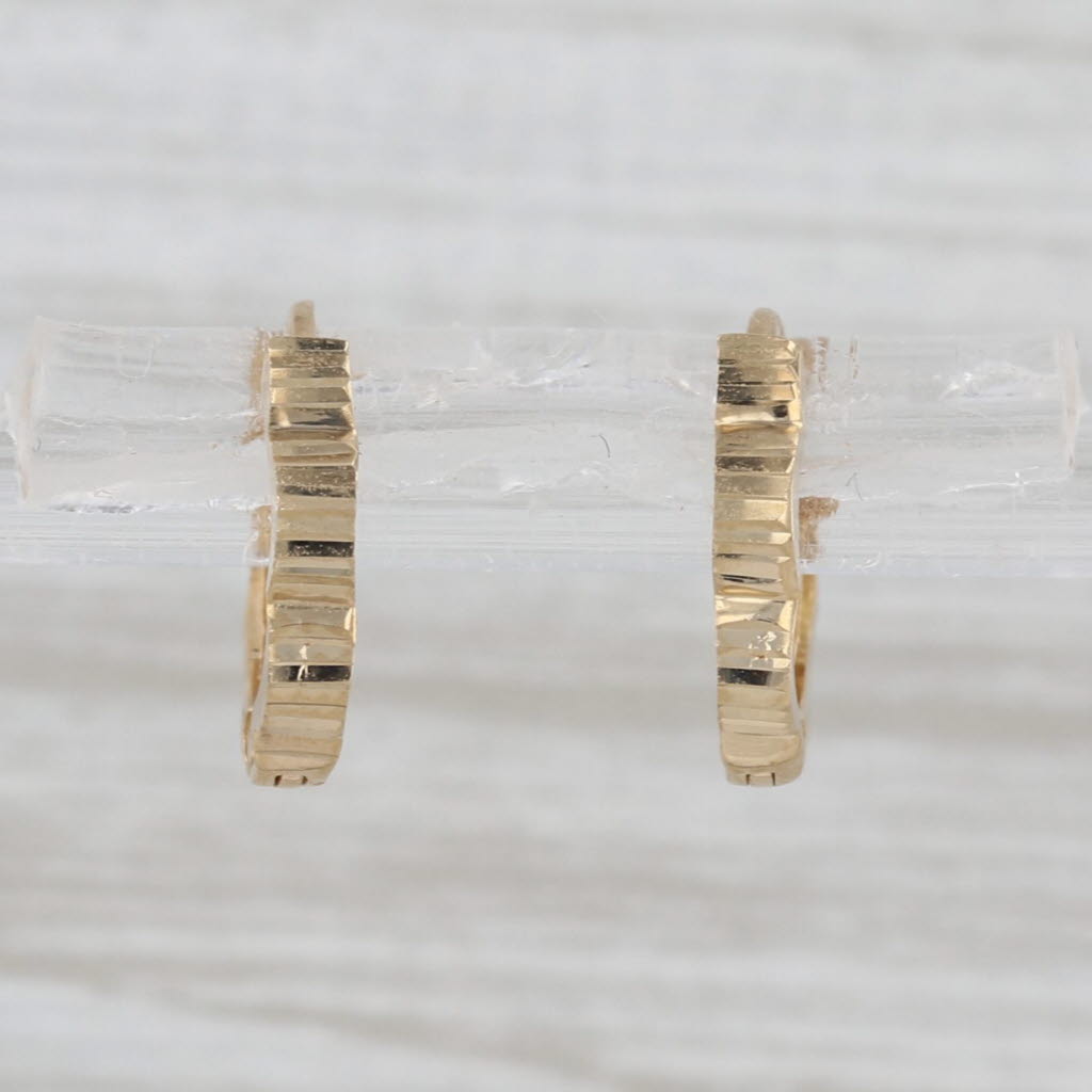 Small Scalloped Hoop Huggie Earrings 18k Yellow Gold Snap Top Round Hoops