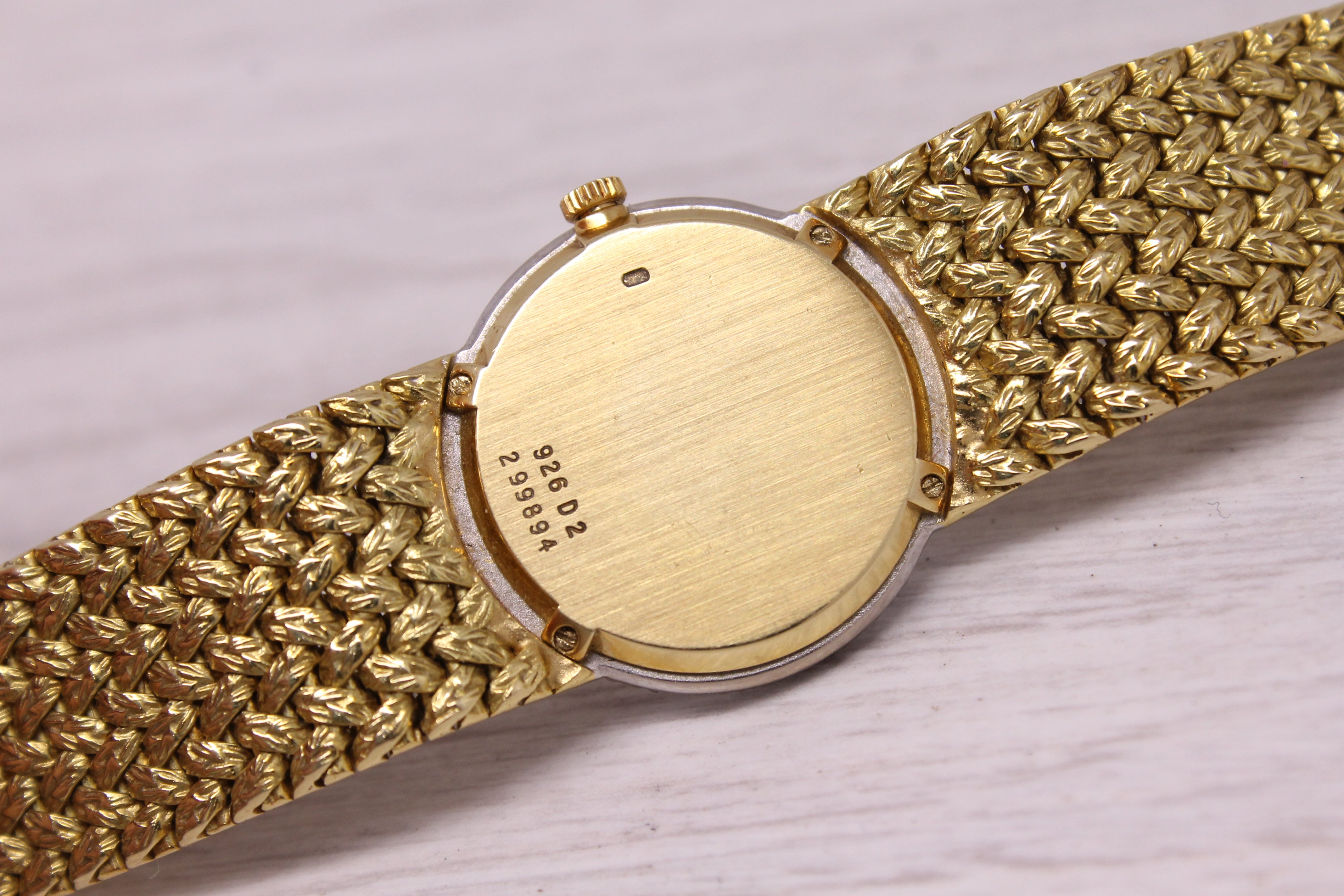 Vintage 1980's Piaget ref.296 18k Yellow Gold Ladies Quartz Dress Watch Diamond