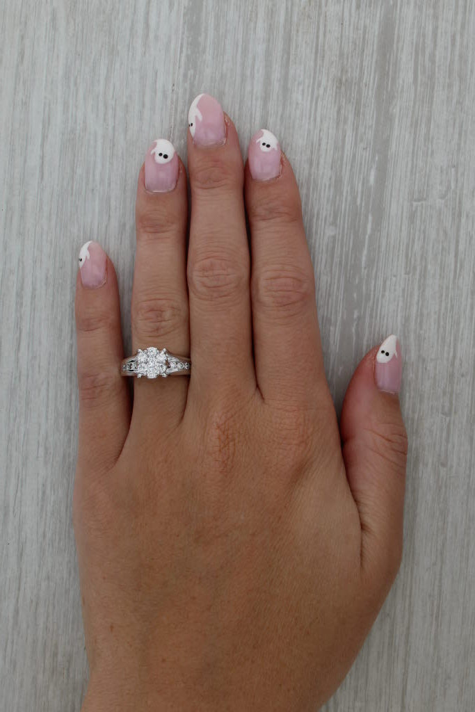 0.87ctw Diamond Cluster Engagement Ring 14k White Gold Size 6.75