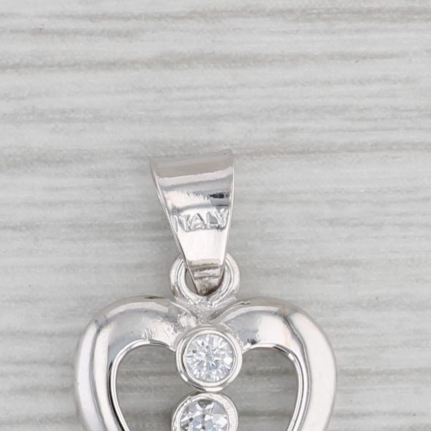 Gray 0.15ctw Cubic Zirconia Heart Pendulum Pendant 18k White Gold
