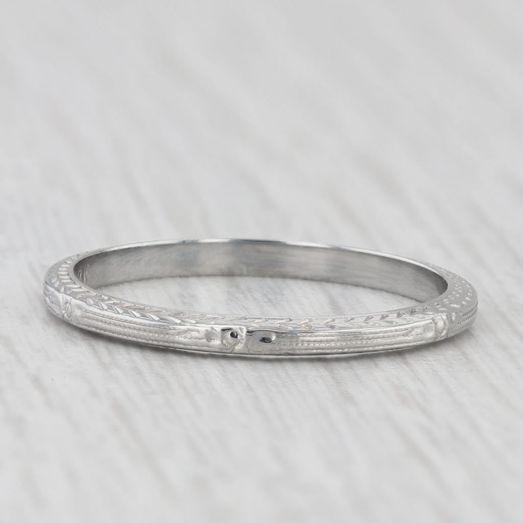 Light Gray Belais Art Deco Wheat Engraved Wedding Band 18k White Gold Size 8.25 Ring