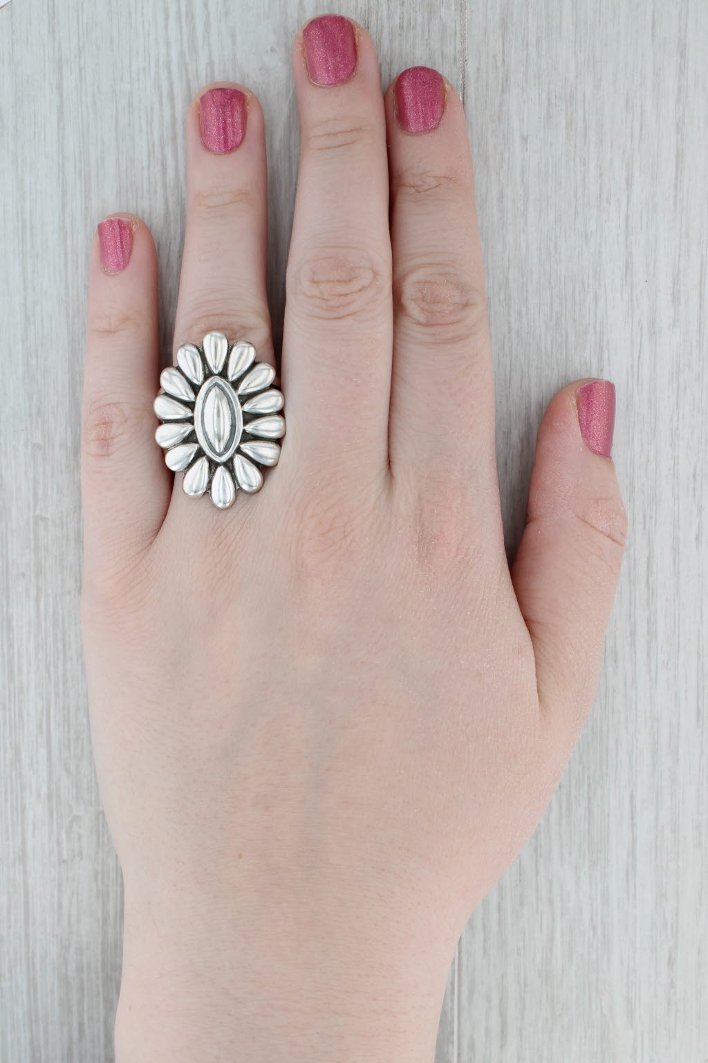 Gray Vintage Thomas Jim Navajo Native American Flower Ring Sterling Silver Size 12.5