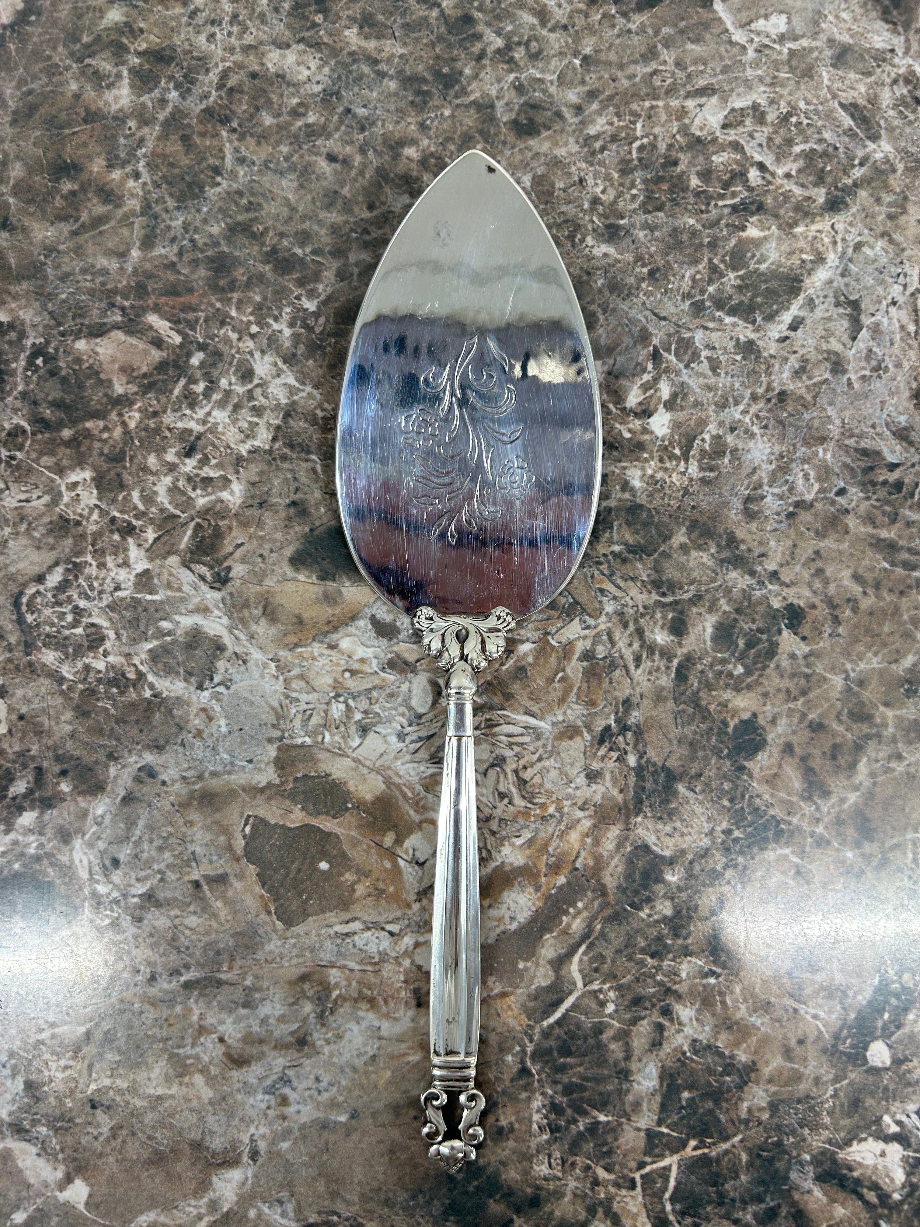 Dim Gray Georg Jensen Denmark Acorn Pie Server Sterling Silver 10.5" Floral Engraved