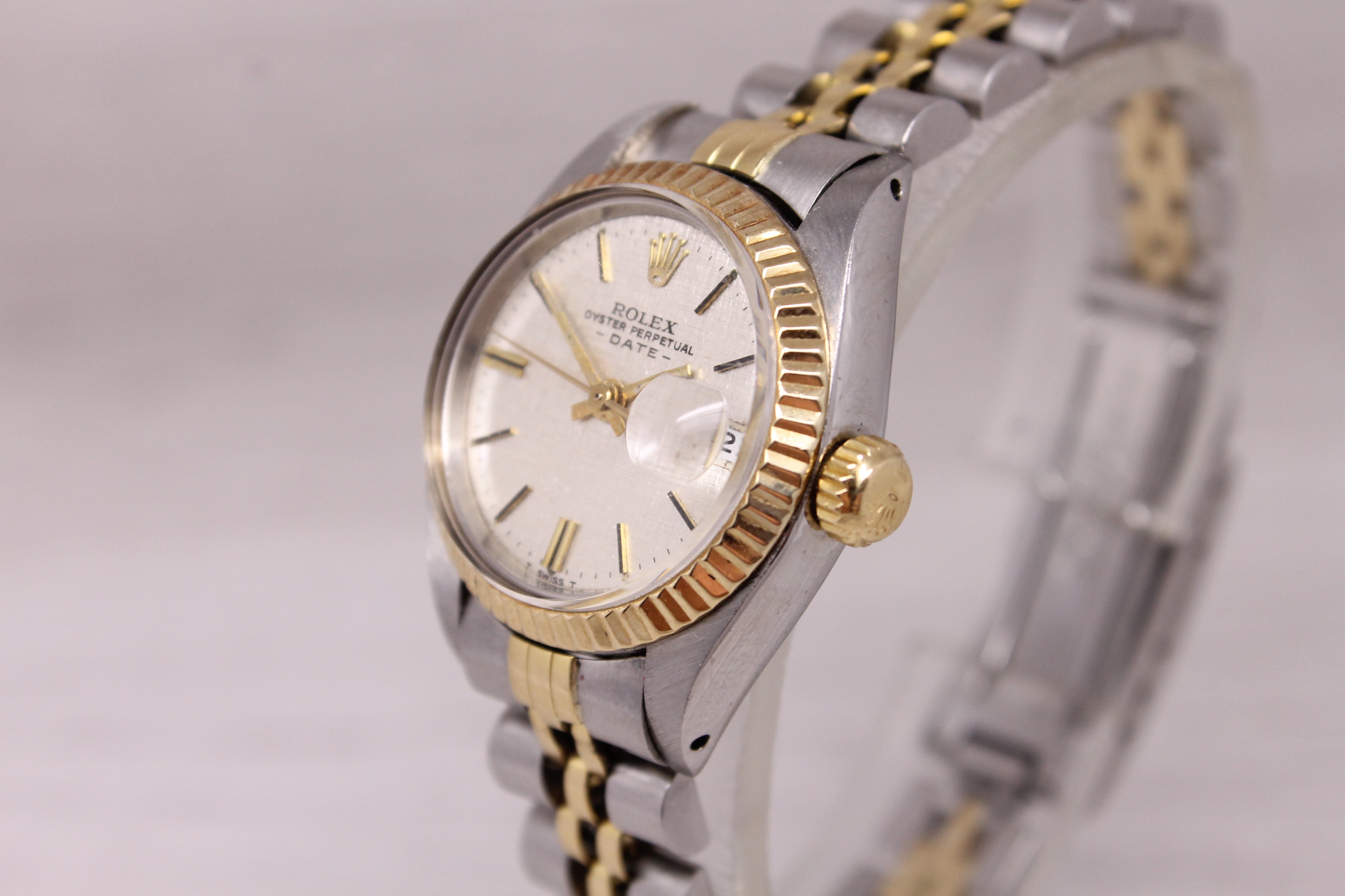 Vintage 1982 Rolex Date 6917 Ladies 26mm Steel & 18k Gold Automatic Watch Linen