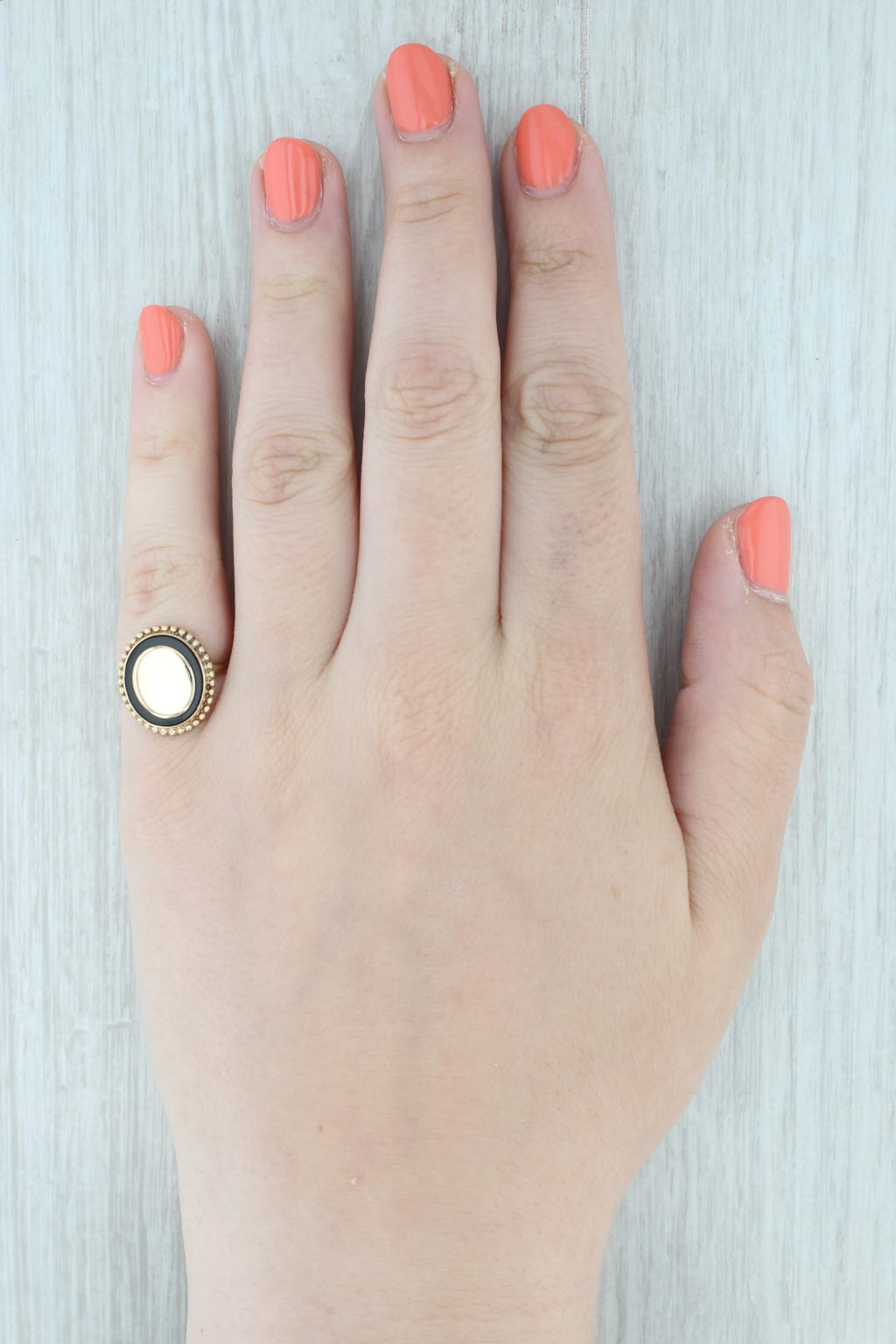 Light Gray Engravable Signet Ring 10k Yellow Gold Size 6.25 Black Glass