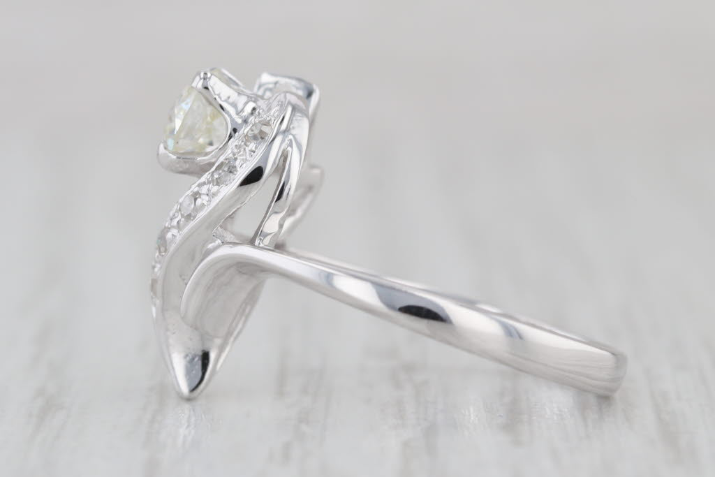 Vintage 0.76tcw Diamond Flower Ring 14k White Gold Size 7.75 Engagement