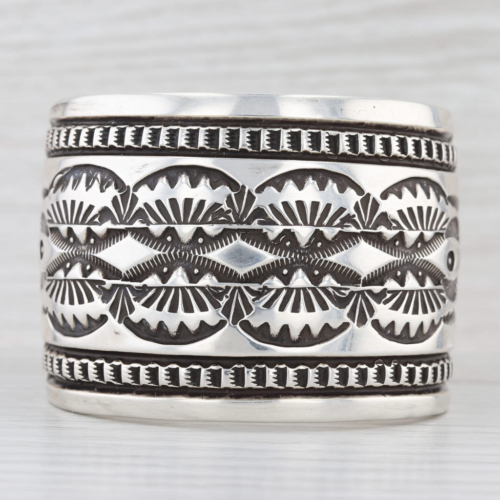 Elvira Bil インディアンジュエリー Elvira Bill Navajo Cuff Bracelet Sterling Silver Vintage Native Americ