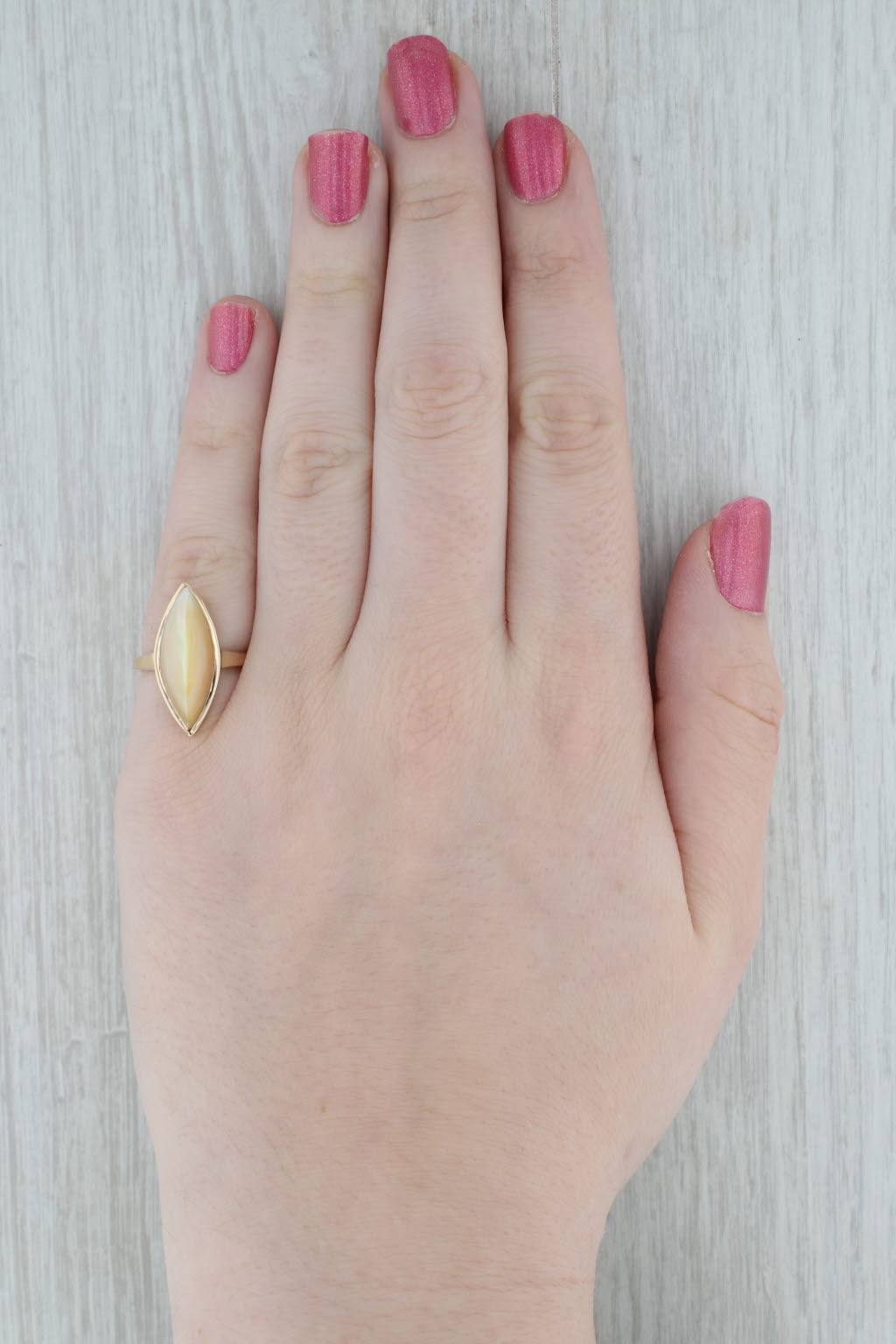 Gray Cellini Mother of Pearl Navette Ring 14k Yellow Gold Size 5.5 Cabochon Solitaire