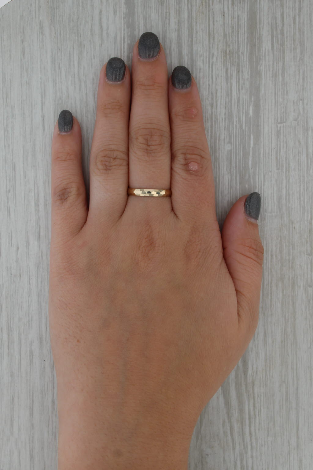 Hammered Band 14k Yellow Gold Ring Size 8 Stackable Wedding