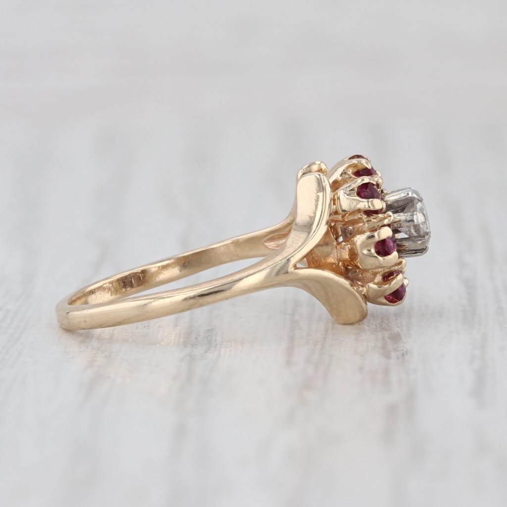 0.53ctw Garnet Diamond Flower Ring 14k Yellow Gold Size 5.5