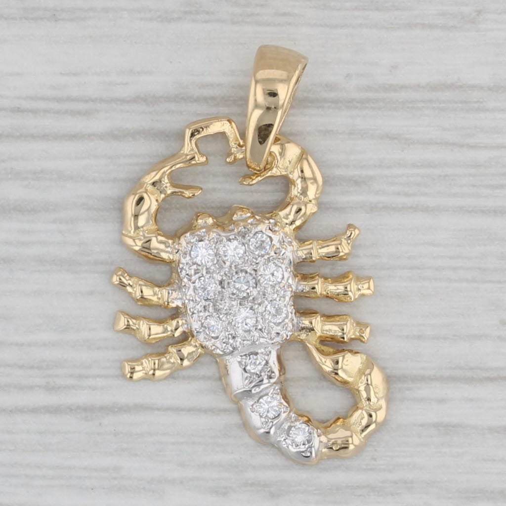 Gray Cubic Zirconia Scorpion Pendant 18k Yellow Gold Small Drop