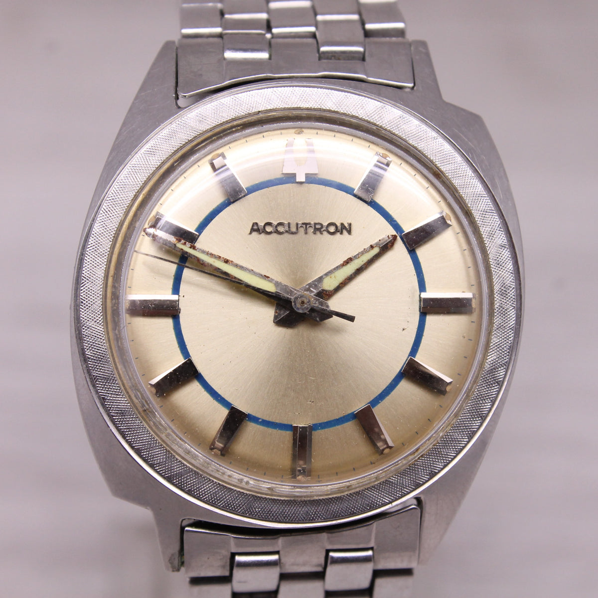 Vintage Bulova Accutron 214 Steel Asymetric 33.5mm Tuning Fork Watch JB Champion