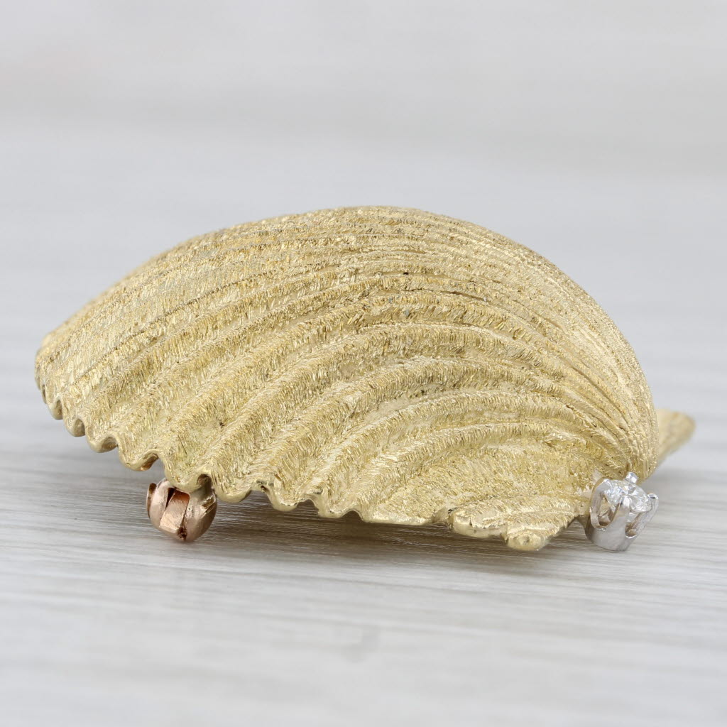Light Gray Seashell Brooch 18k Yellow Gold Diamond Accent Nautical Shell Pin