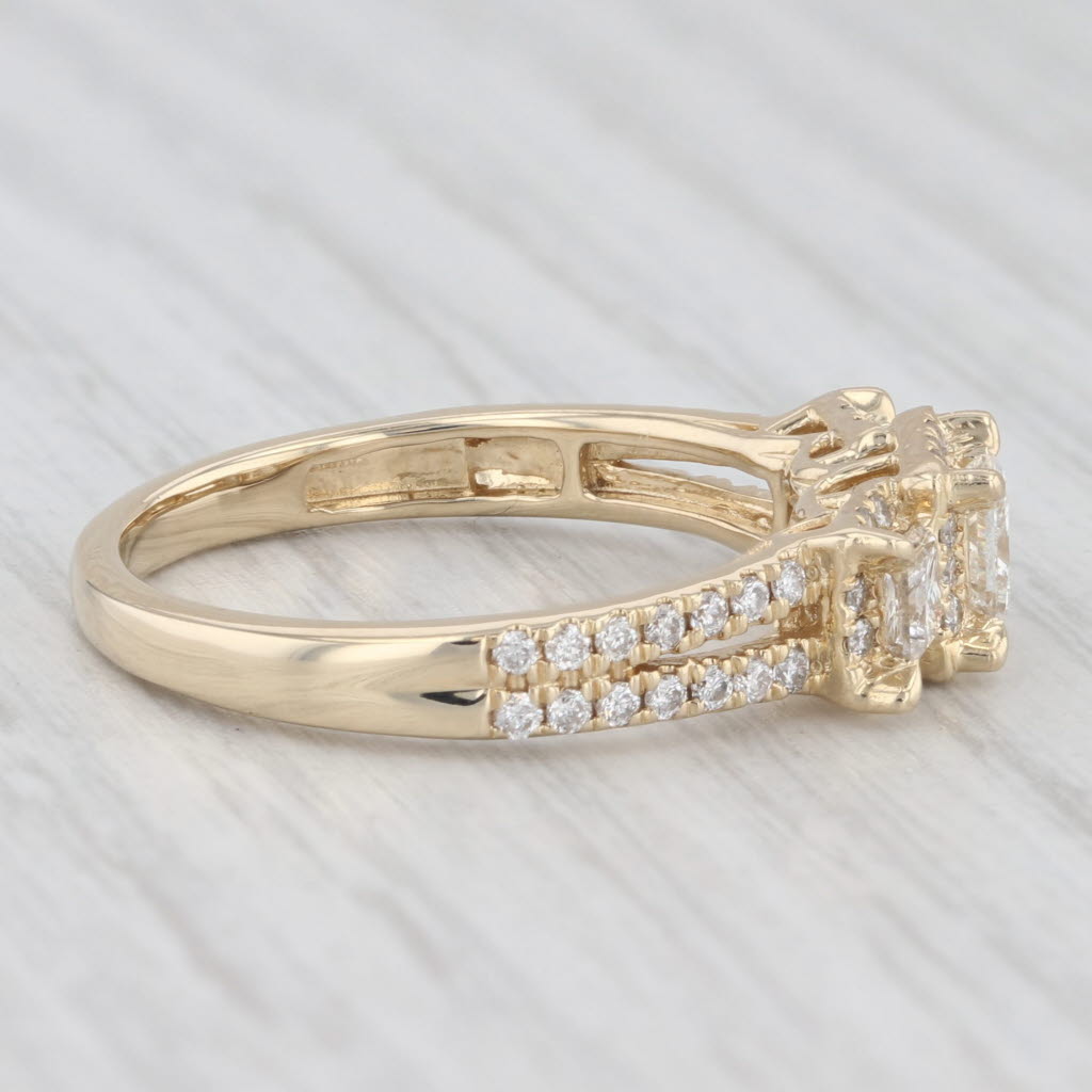 Light Gray 0.90ctw Princess Diamond Halo 3-Stone Engagement Ring 14k Yellow Gold Size 7