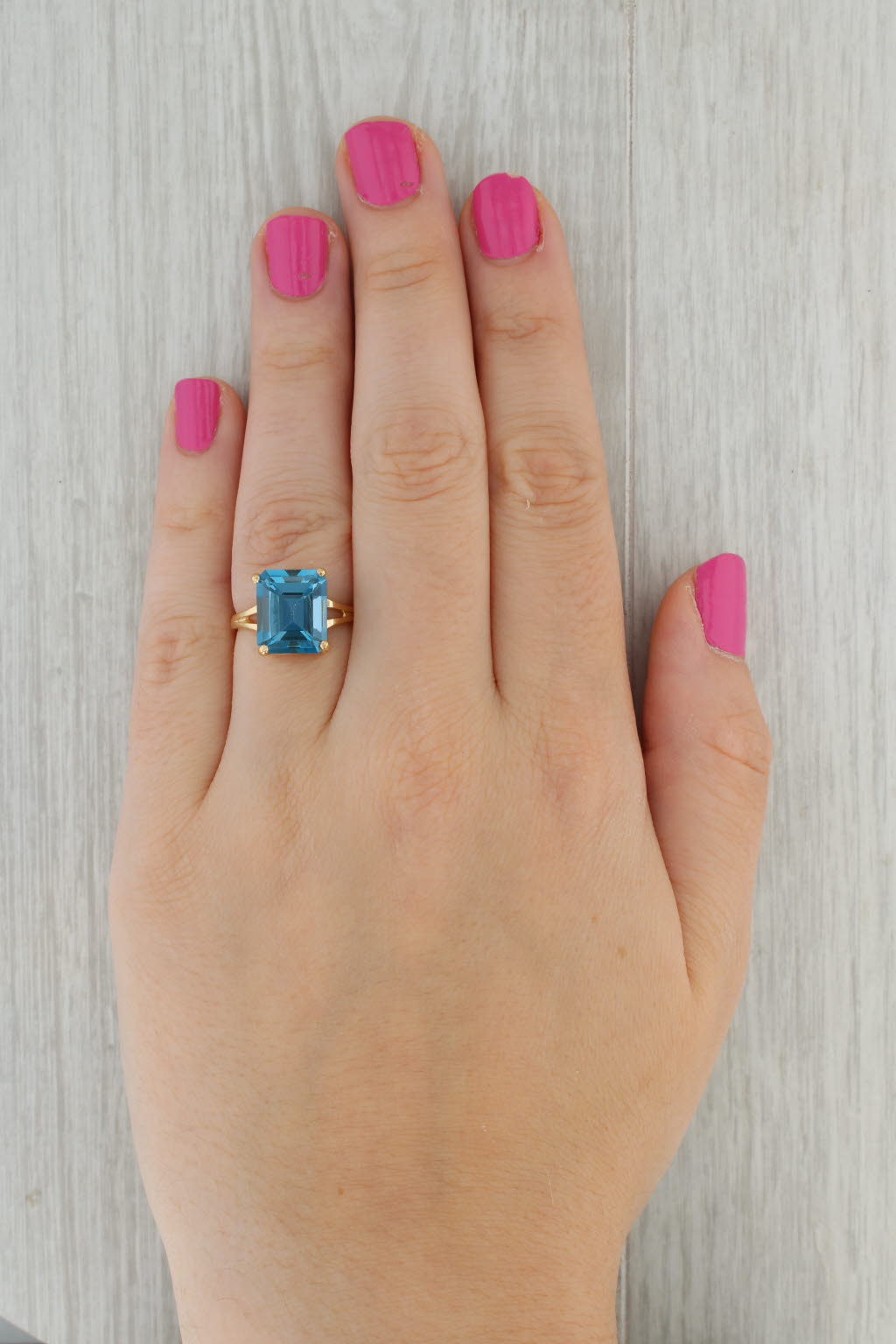 Dark Gray 8.40ct Blue Topaz Ring 14k Yellow Gold Size 8 Emerald Cut Solitaire