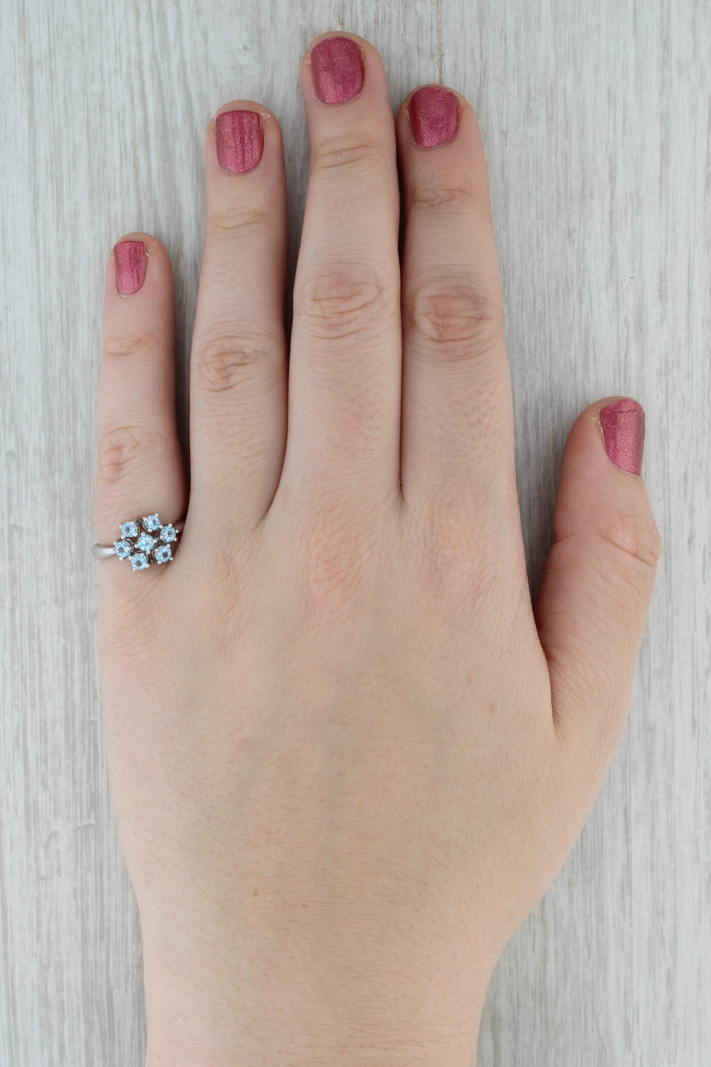 Gray 0.96ctw Blue Topaz Cluster Ring 10k White Gold Size 7.25