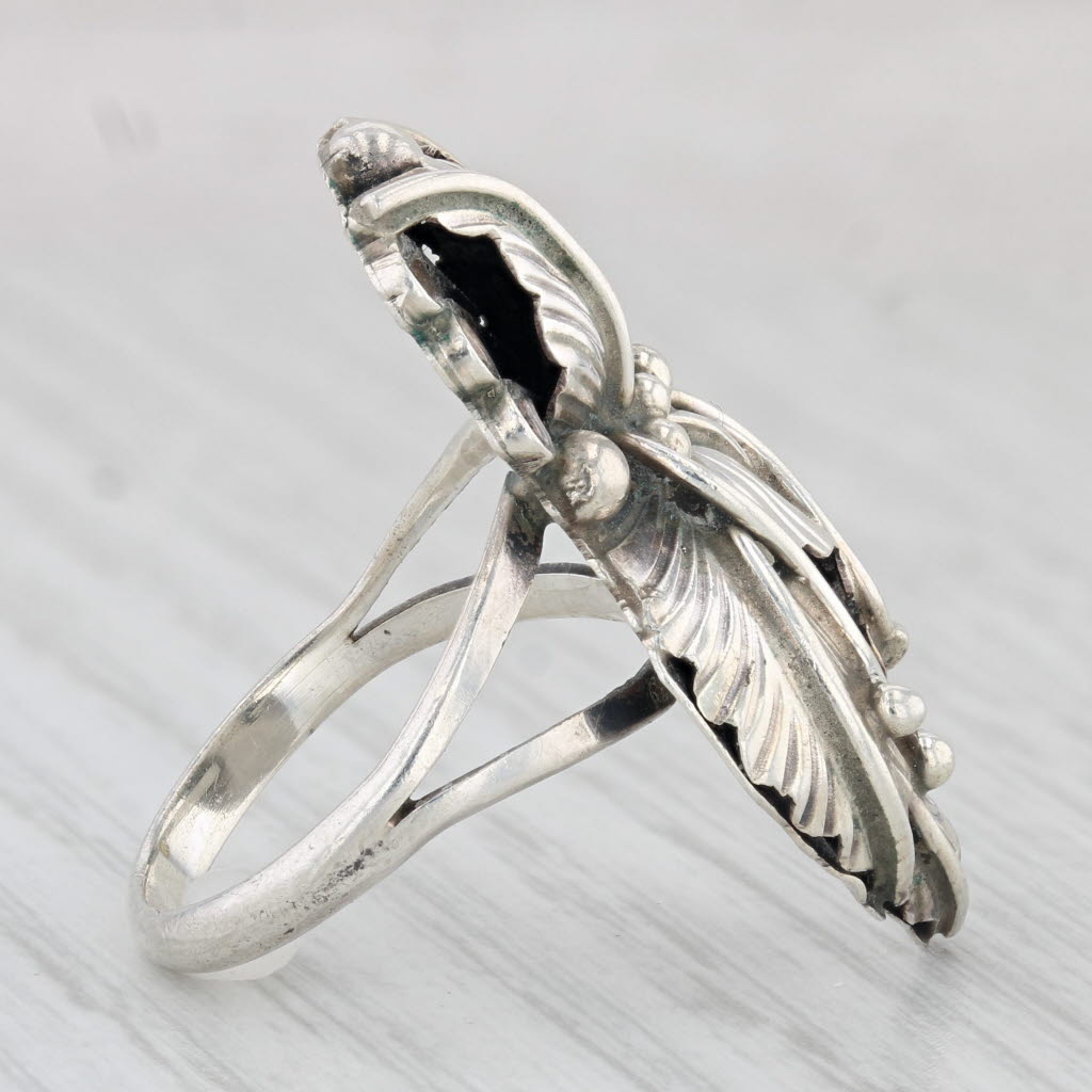 Light Gray Vintage Native American Leaf Statement Ring Sterling Silver Size 7