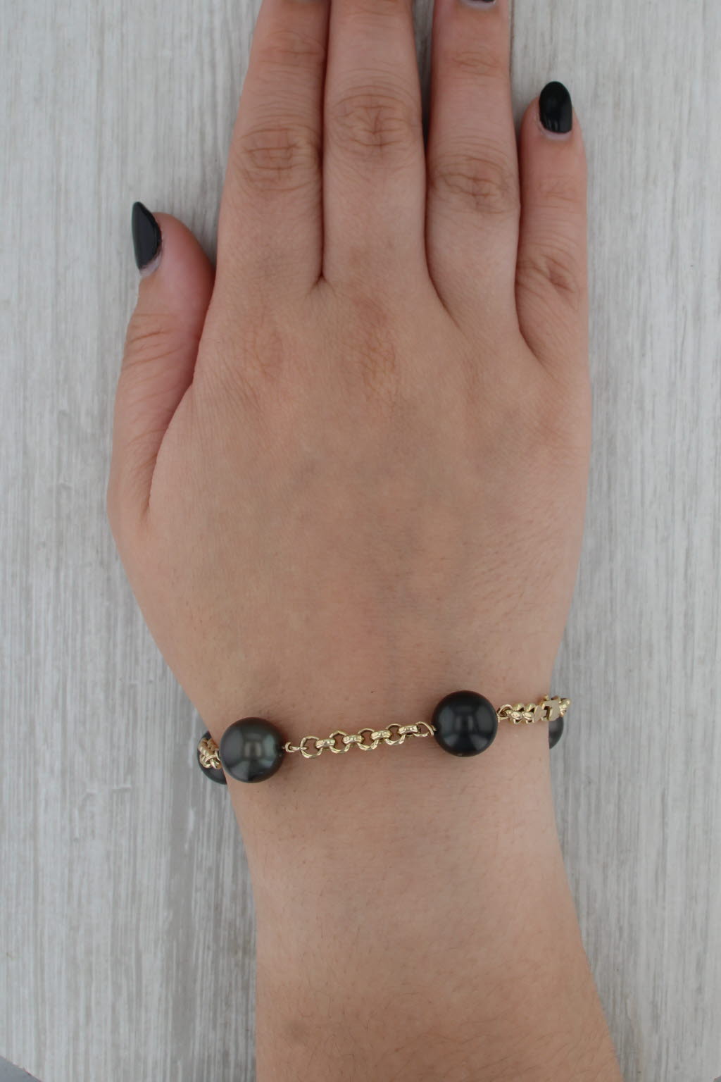 Cultured Black Pearl Bead Station Bracelet 14k Yellow Gold Rolo Cable Chain 7"