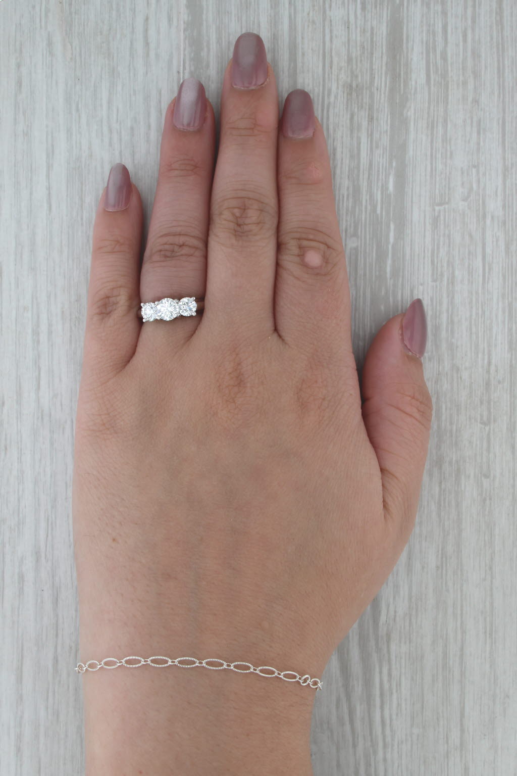 Carlyle & Co 1.61ctw 3-Stone Diamond Engagement Ring Platinum Size 5.5