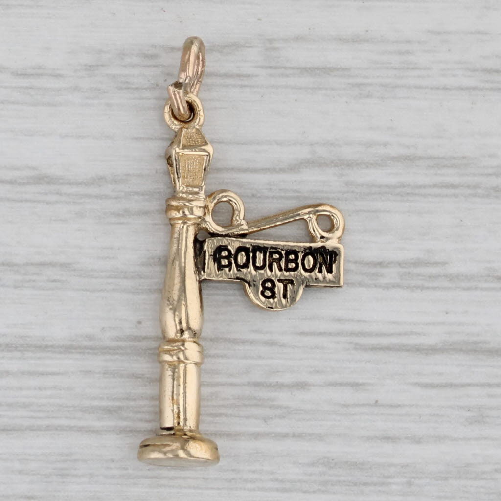 Gray Bourbon St Lamp Post Charm 14k Yellow Gold Souvenir Pendant