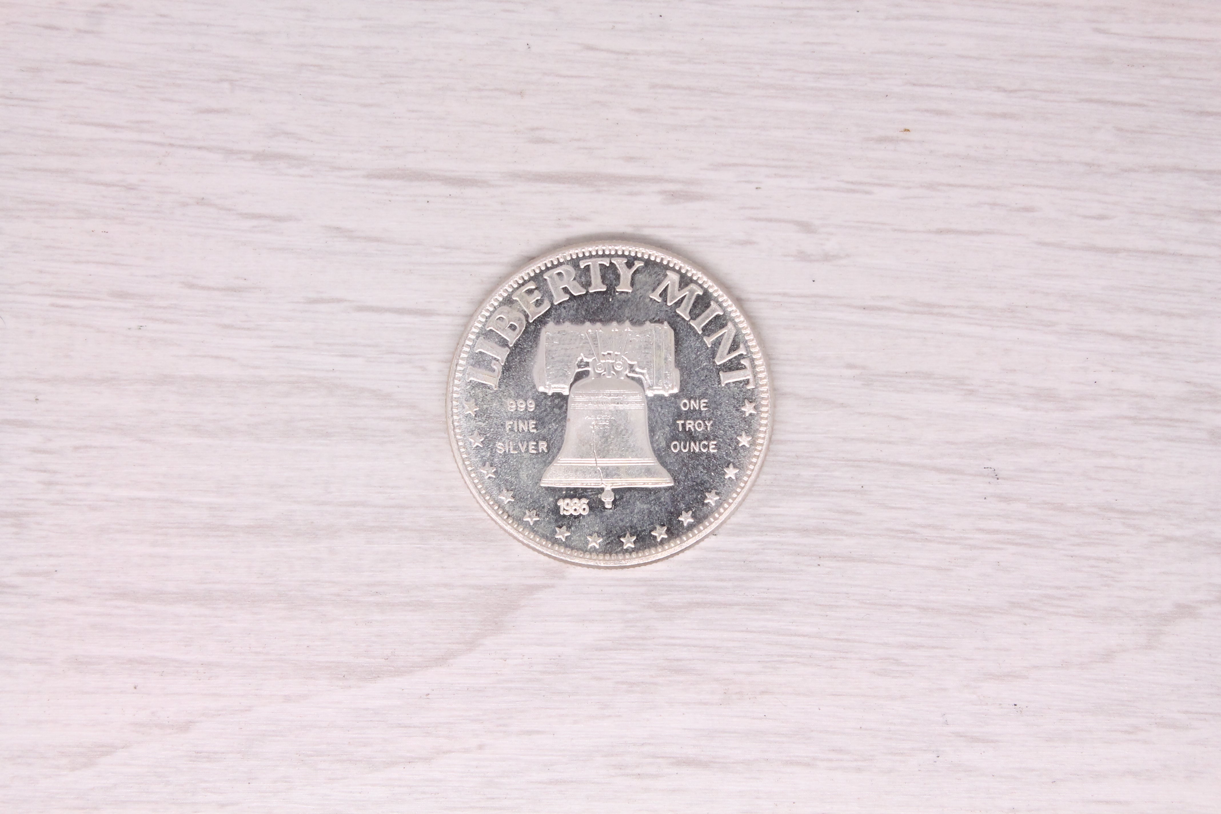 1986 1oz Liberty Mint .999 Silver Bullion Round Liberty Bell US Constitution