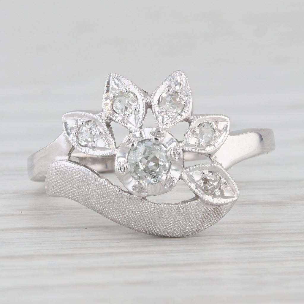 Light Gray 0.20ctw Diamond Flower Ring 14k White Gold Size 6