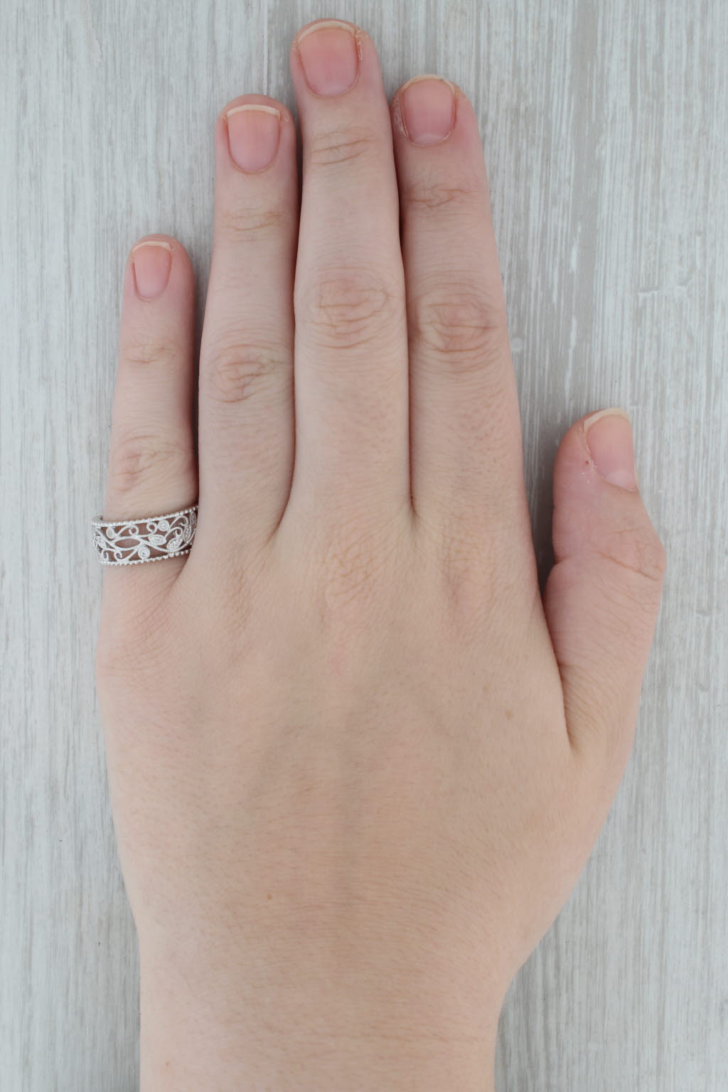 Dark Gray Diamond Accented Vine Work Floral Ring 14k White Gold Size 7 Band Stackable