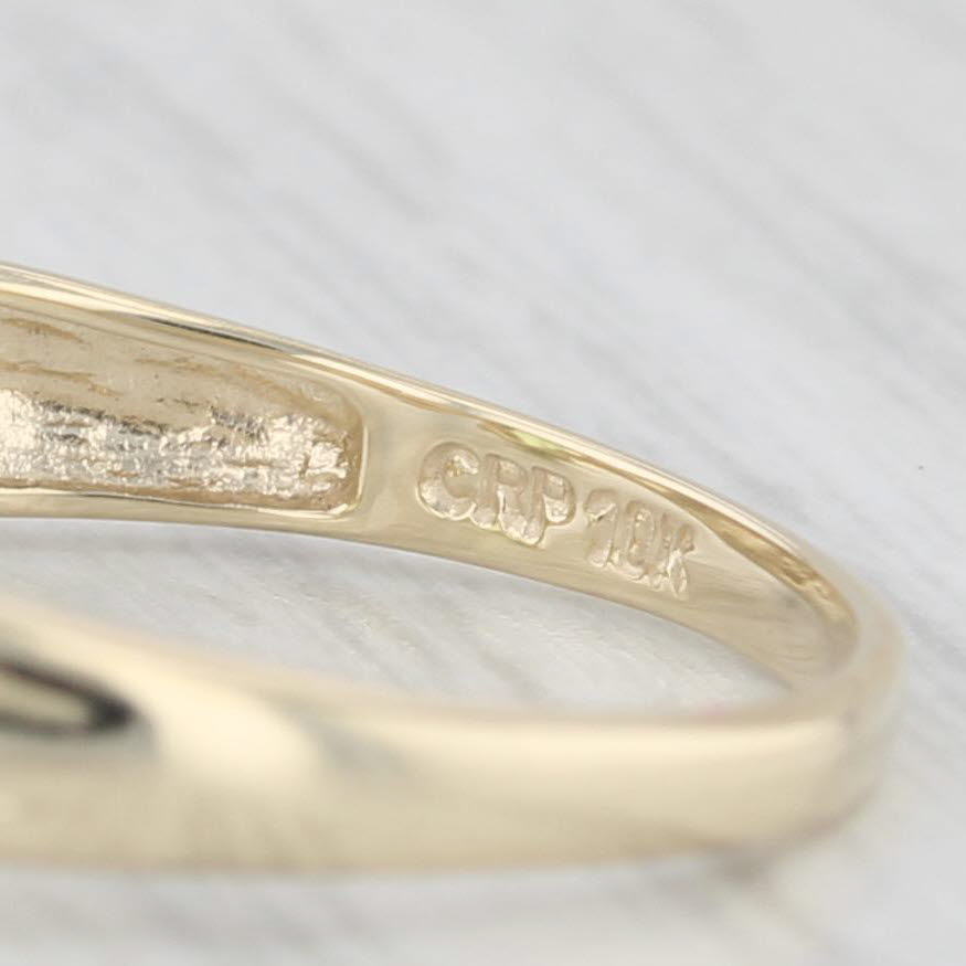 Light Gray 0.80ct Oval Peridot Solitaire Ring 10k Yellow Gold Size 7.25