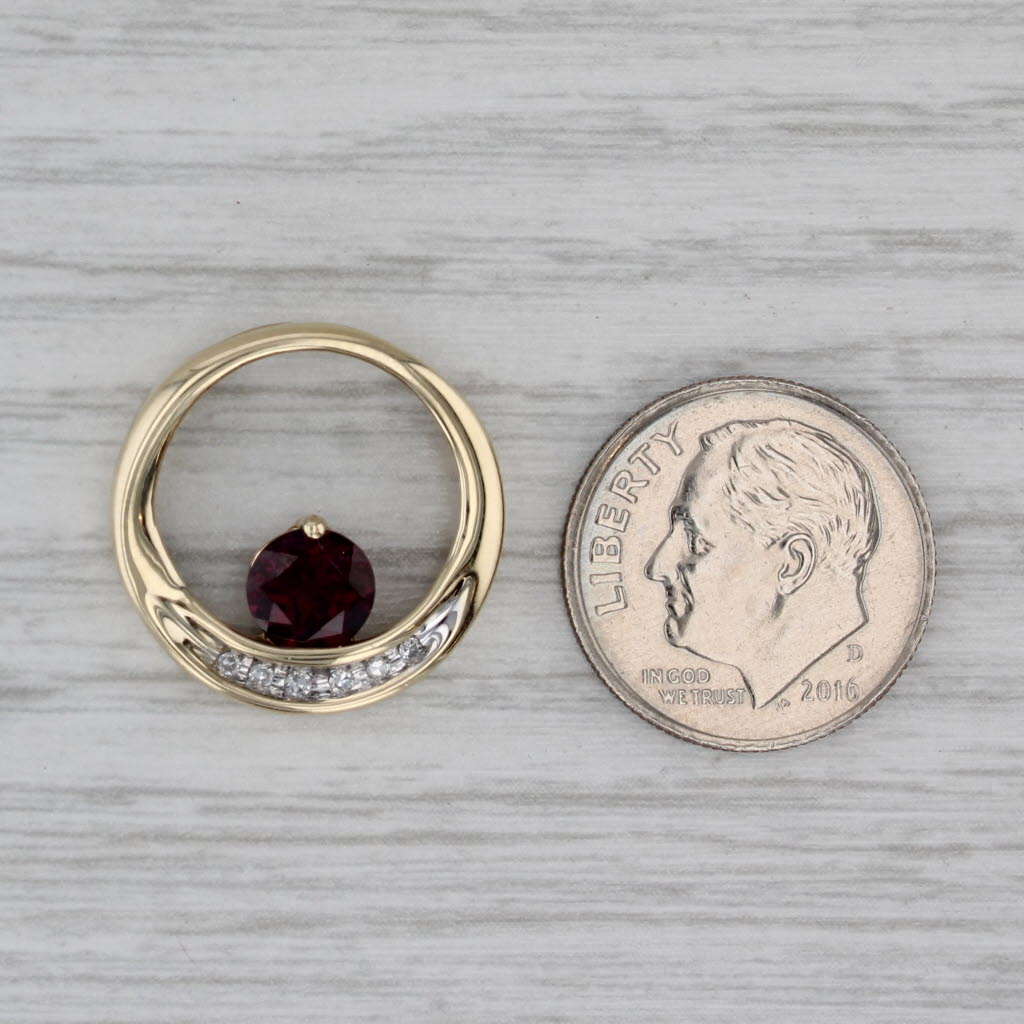 Gray 1.07ctw Garnet Diamond Circle Pendant 10k Yellow Gold