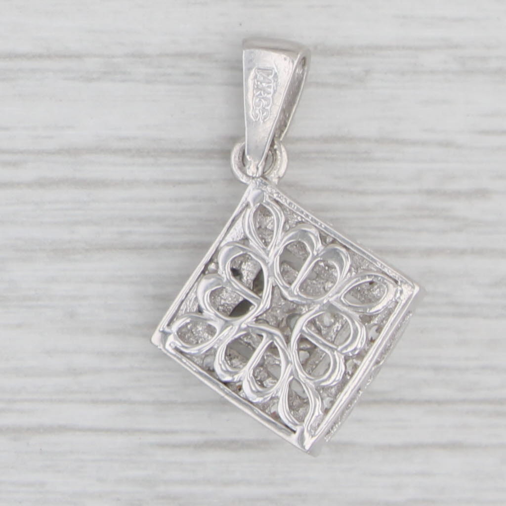 Light Gray 0.50ctw Cubic Zirconia Cluster Pendant 14k White Gold