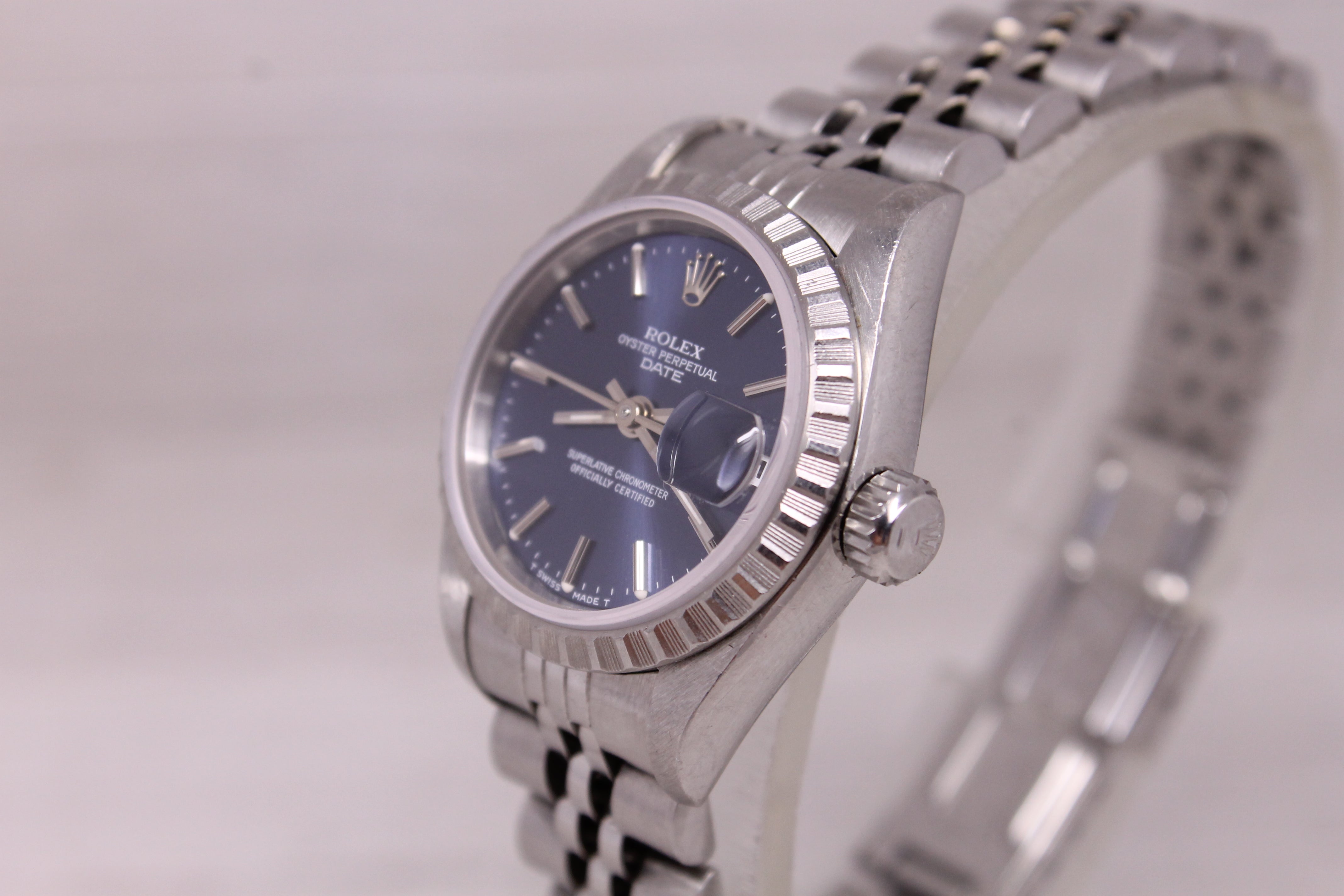 1995 Rolex Date 69240 Ladies 36mm Steel Automatic Watch Jubilee Band Blue Dial