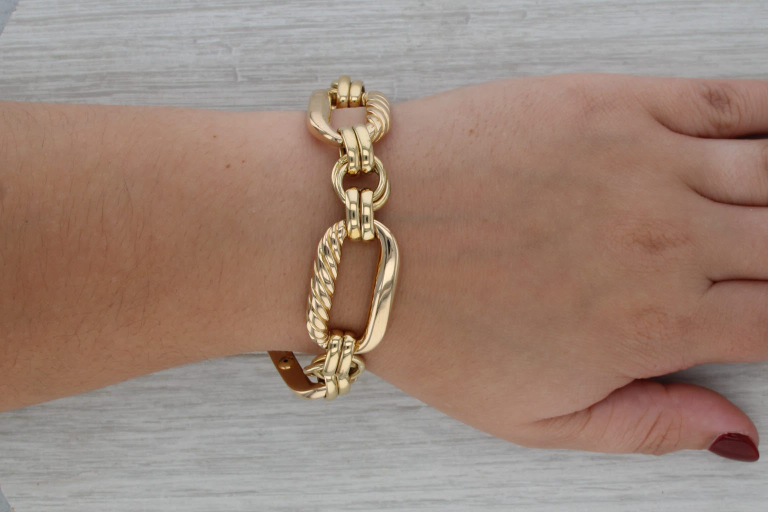 Sapphire Oval Link Statement Bracelet 18k Yellow Gold 7" 19.4mm