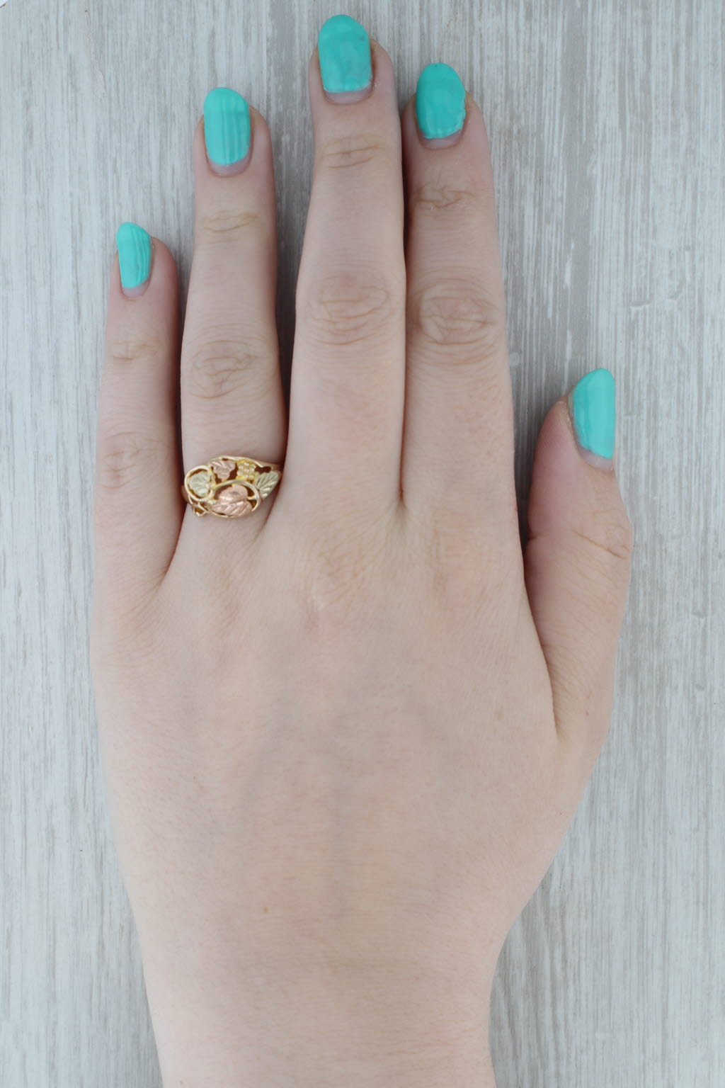Dark Gray Landstrom's Black Hills Gold Floral Leaf Ring 10k Yellow Rose Green Gold Sz 8.5