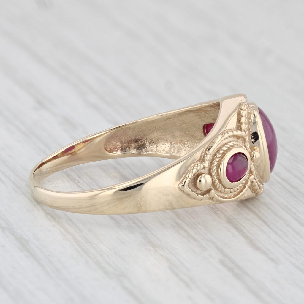 Light Gray Oval Ruby Cabochon Ring 10k Yellow Gold Size 10