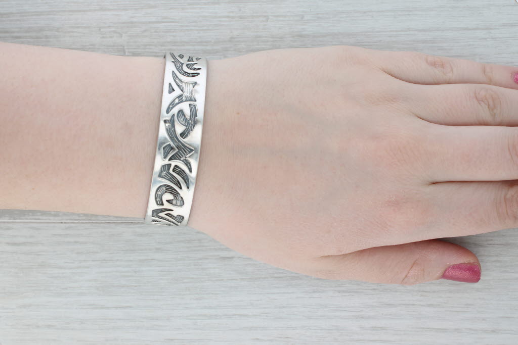 Gray Vintage Taxco Mexico Cuff Bracelet Sterling Silver Stamped Pattern 7" 16mm