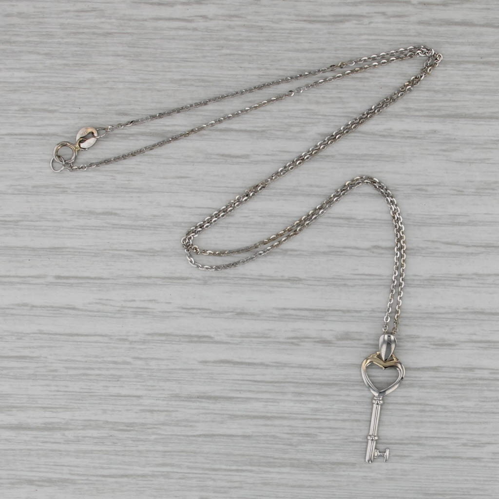 Heart Skeleton Key Pendant 14k White Gold 18" Cable Chain