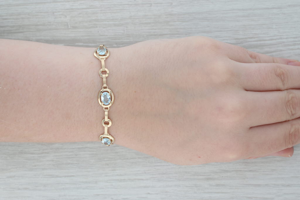Gray 5.70ctw Aquamarine Bracelet 14k Yellow Gold 7.5"