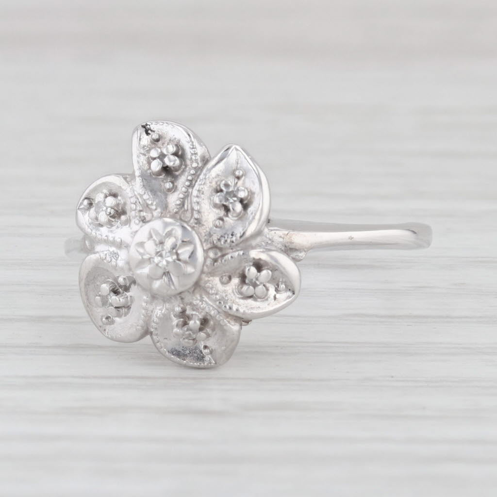 Light Gray Vintage Diamond Accented Flower Ring 14k White Gold Size 9.25