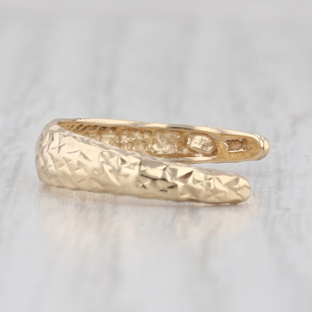 Light Gray Crosshatch Pattern Toe Ring 14k Yellow Gold Adjustable Size Band