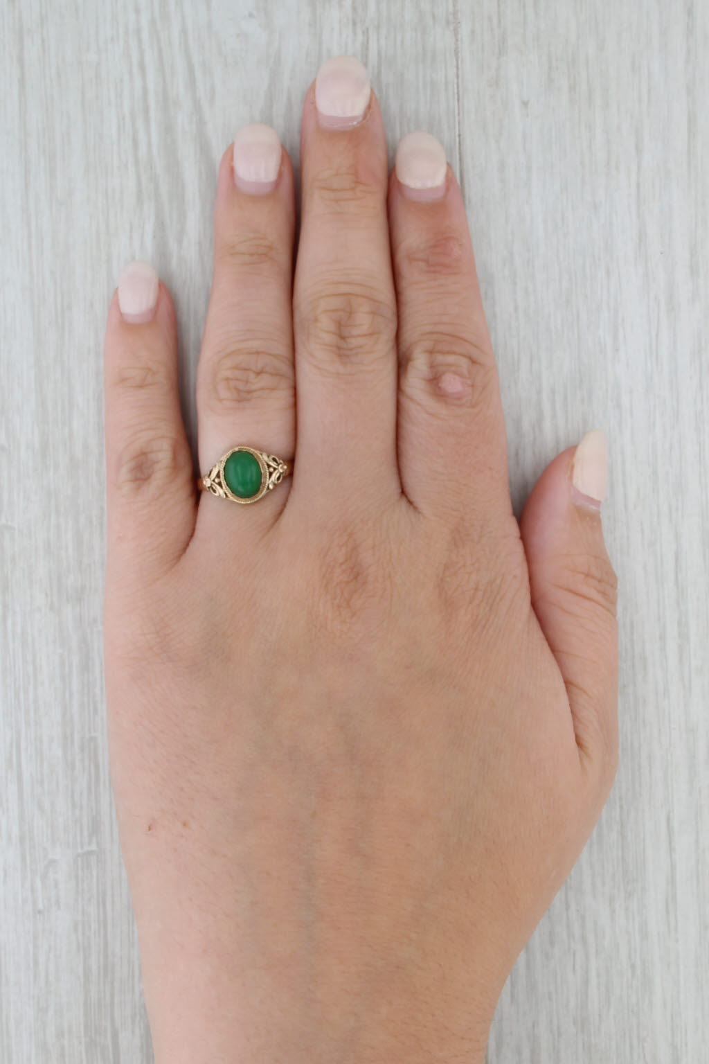 Vintage Green Glass Ring 10k Yellow Gold Size 6.75 Oval Cabochon Solitaire