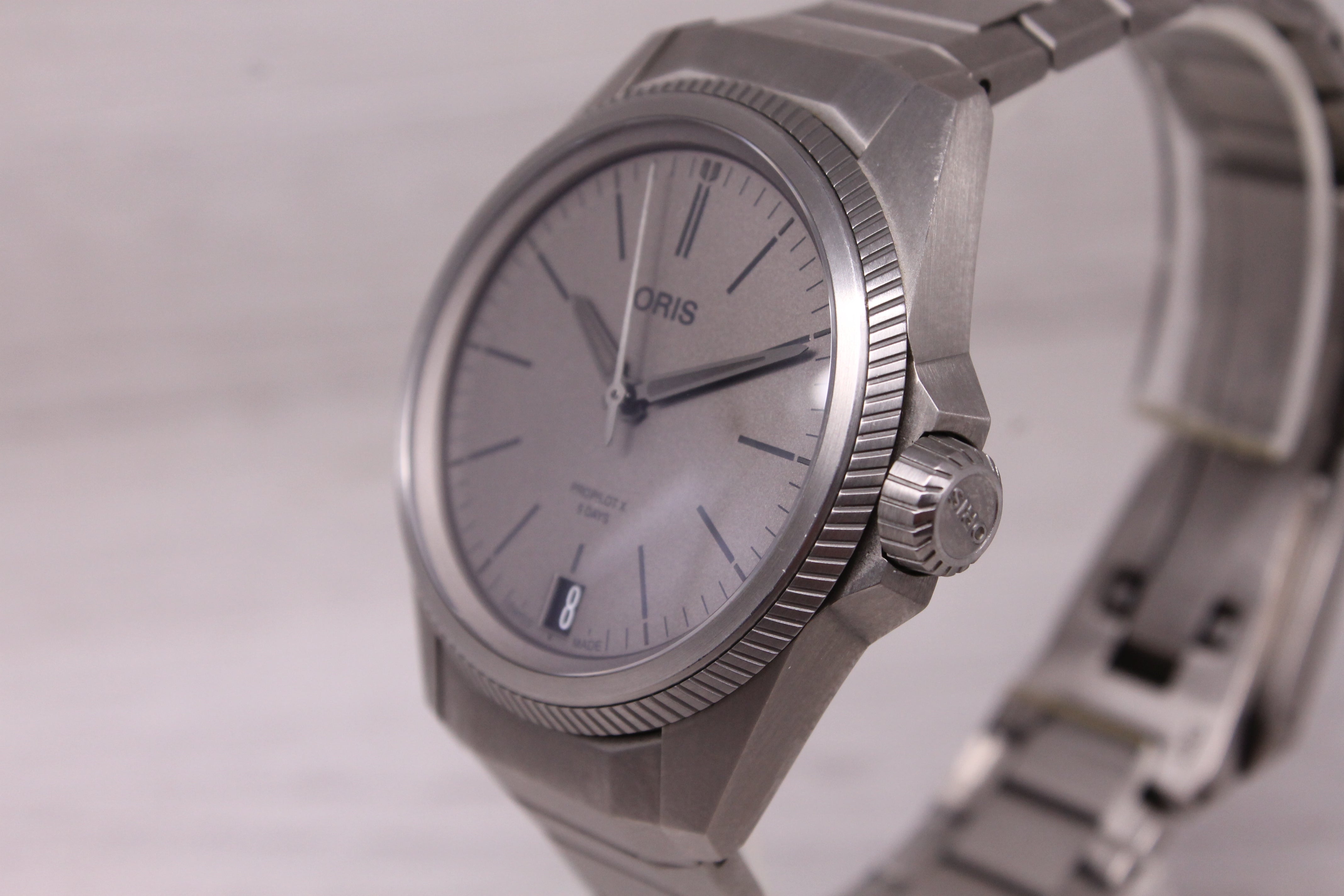Oris Pro Pilot X 5Days 39mm Mens Titanium Automatic Watch 01 400 7778 7153 w Box