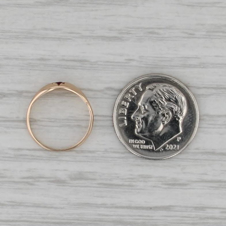 Vintage Red Glass Solitaire Ring 10k Yellow Gold Less than Size 1